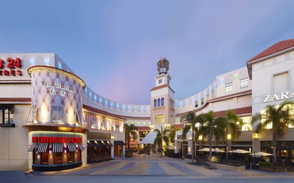 Aventura Mall, Aventura: location, fashion stores, opening hours,  directions, official website, and best-selling products 2023