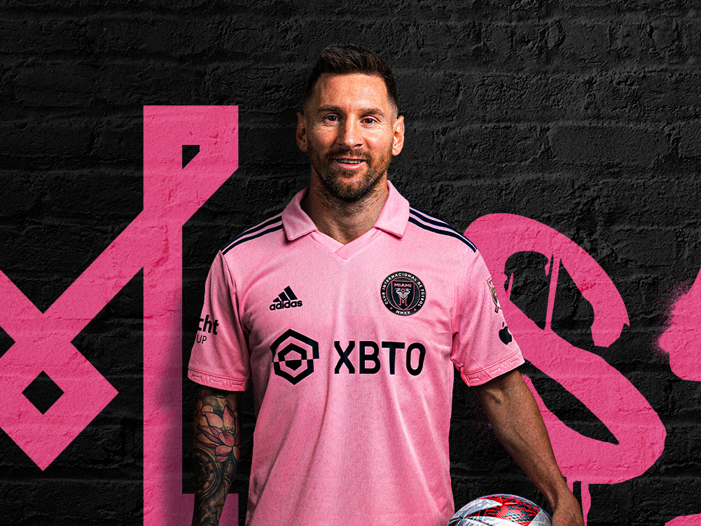 man united pink kit