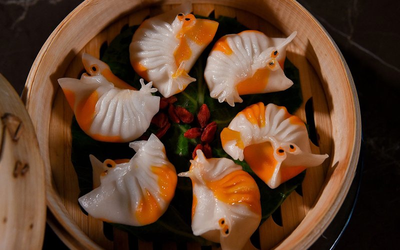 Steamed crystal lobster dumplings served at Hakkasan Steamed crystal lobster dumplings served at Hakkasan
