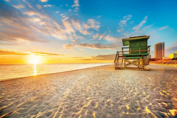 Lifeguard stand at sunrise on Miami Beach