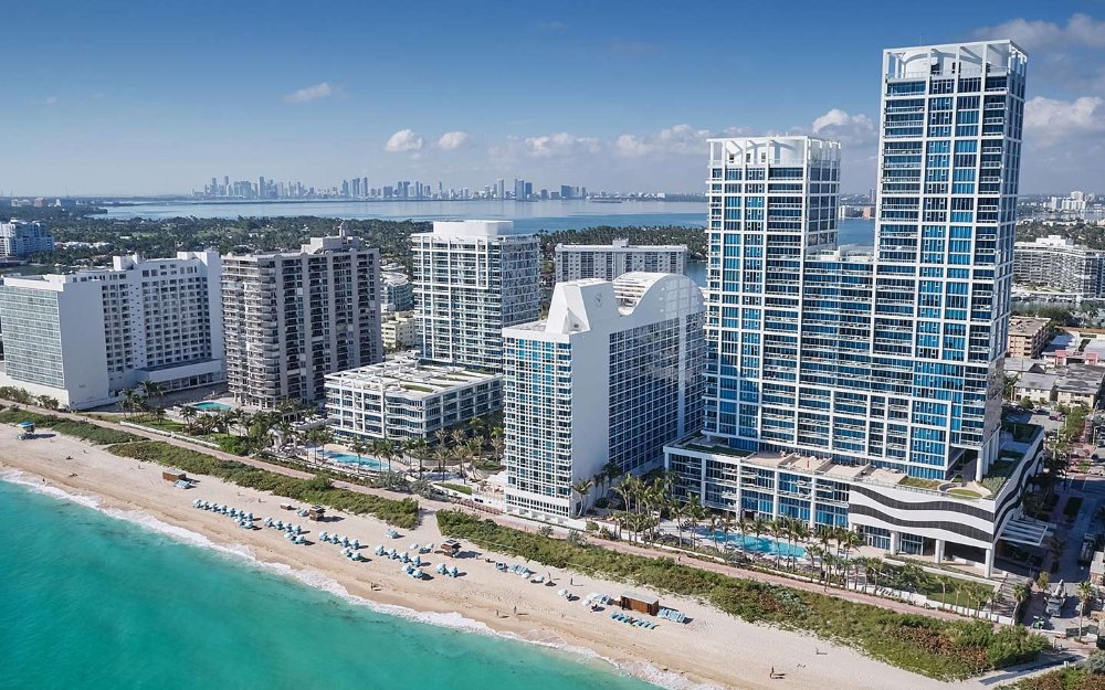Luftaufnahme des Carillon Miami Wellness Resort 