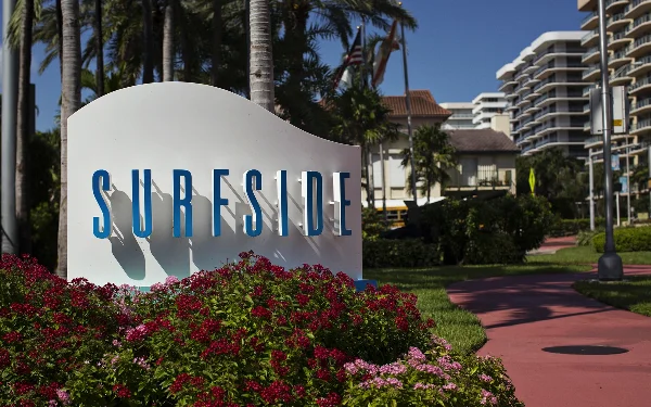 Surfside entrance