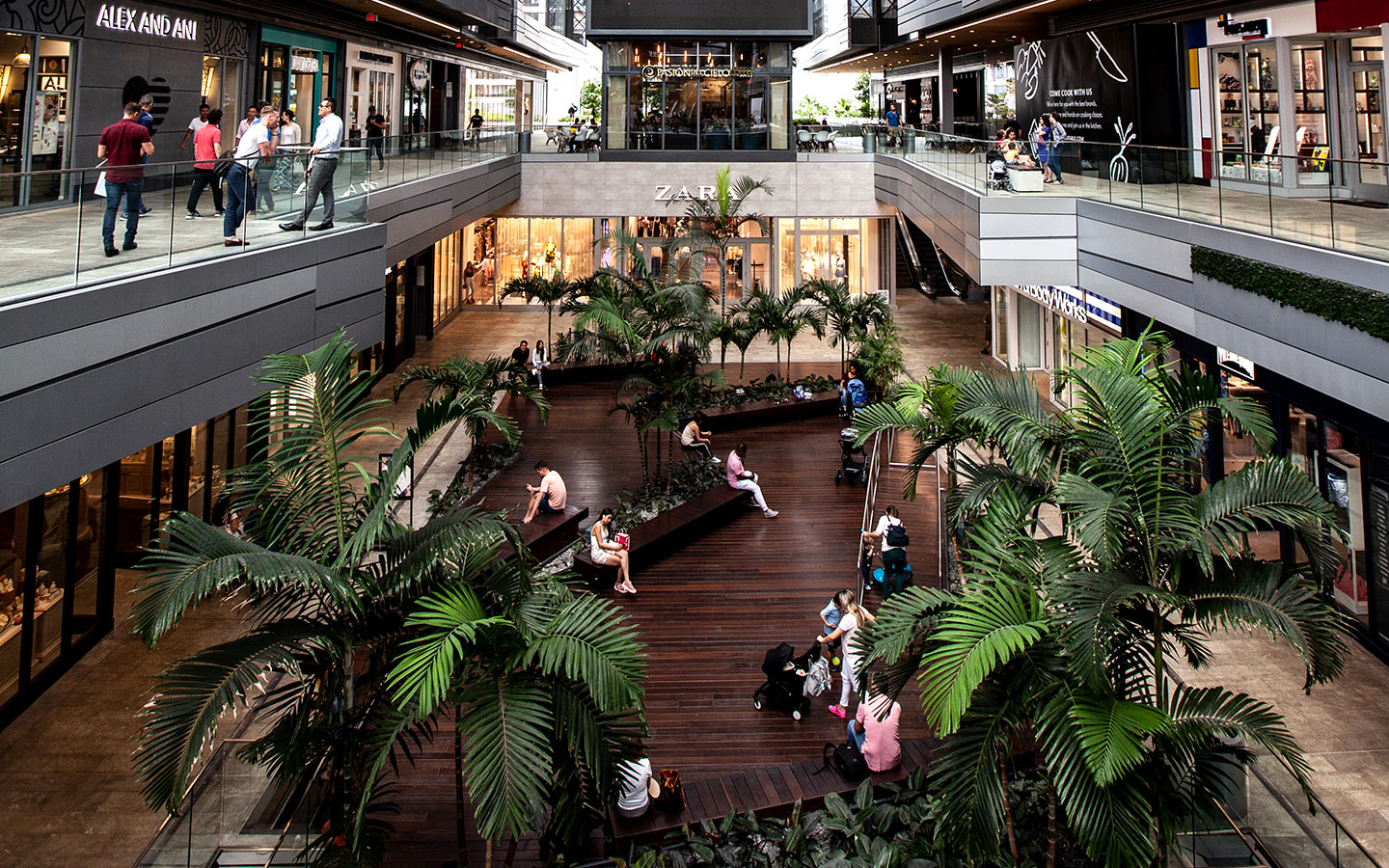 Aventura Mall is one of the best places to shop in Miami