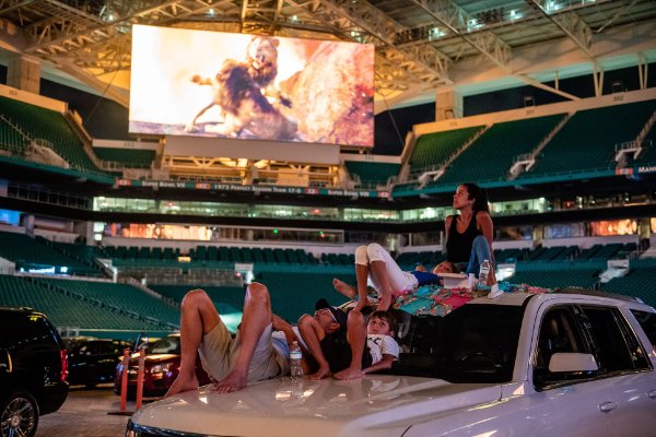 LUXURY EXPERIENCE - Hard Rock Stadium