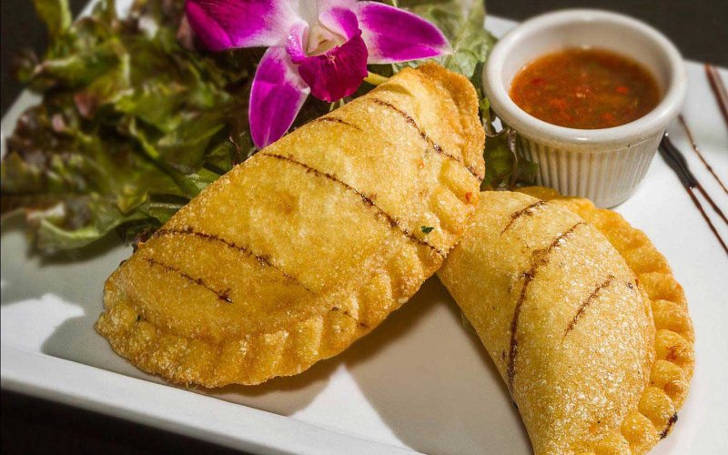 Empanadas di Yarumba su un piatto