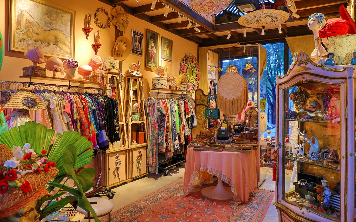 Vintage boutique near outlet me